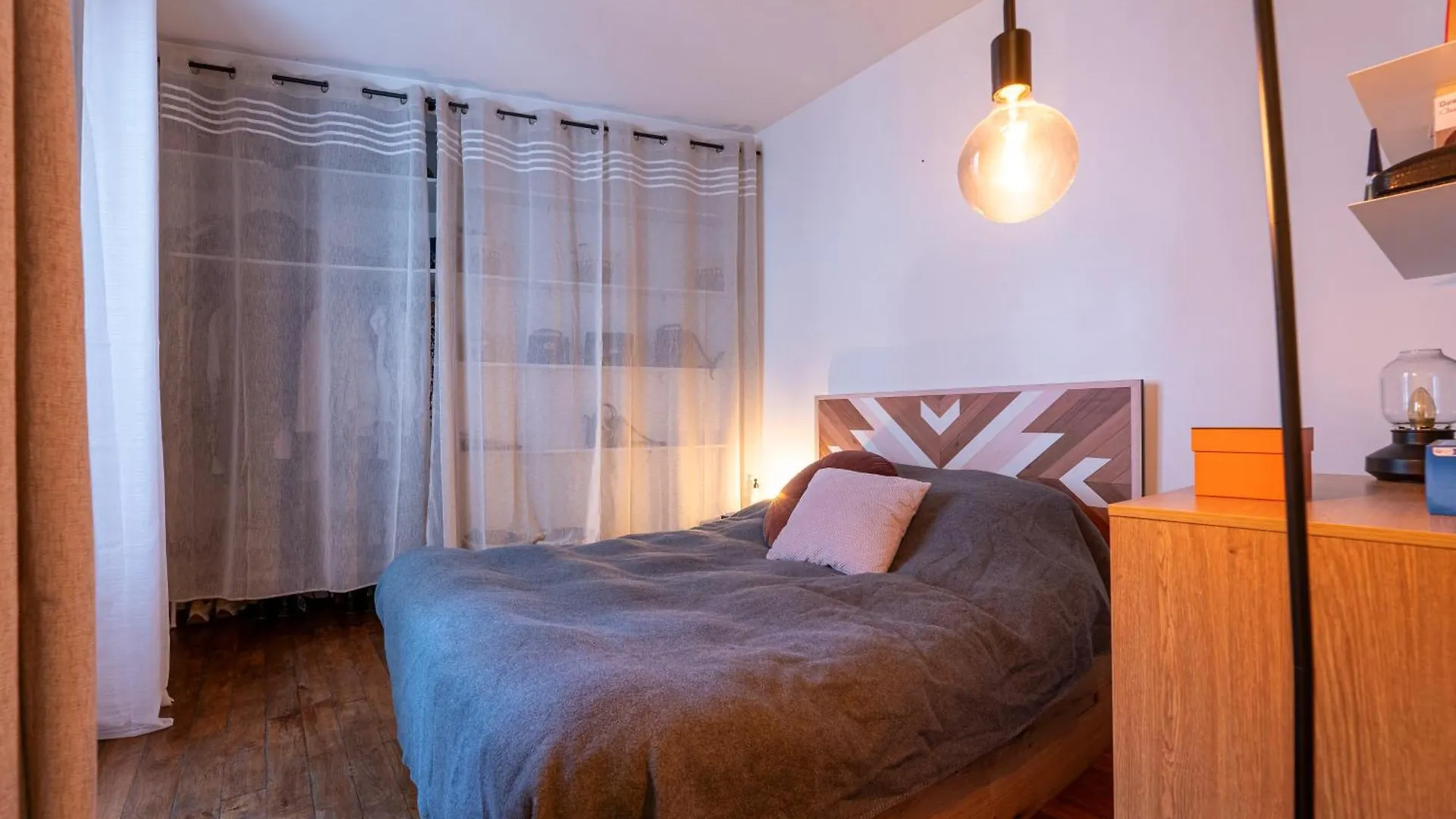 Apartment Appartement Parisien